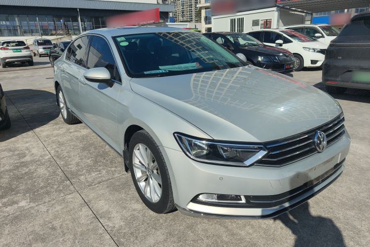 Used Volkswagen Magotan 2018 330TSI DSG Advanced Model
