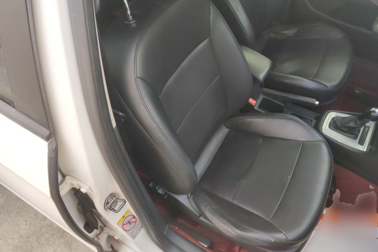 Used Volkswagen Gran Lavida 2013 1.6L Automatic Fashion Model
