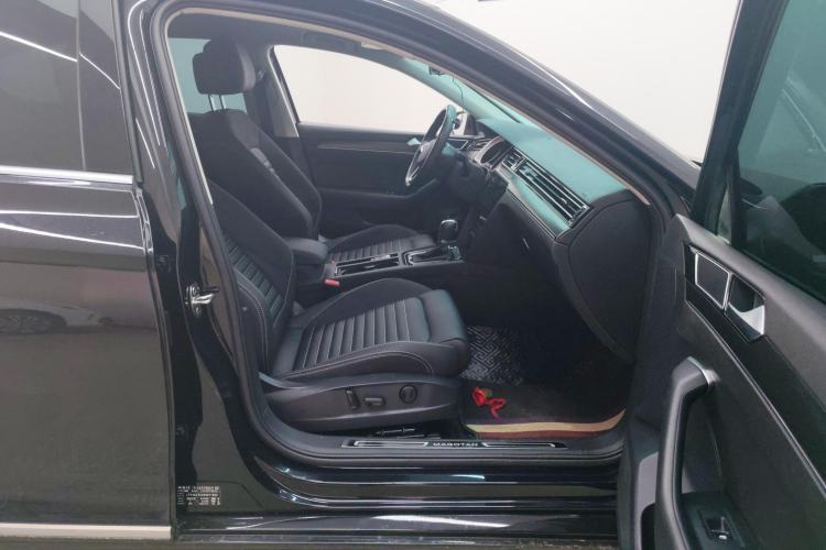 Used Volkswagen Magotan 2020 330TSI DSG Leading Model
