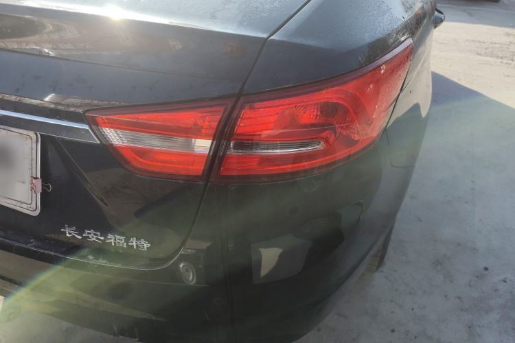 Used Ford Escort 2015 1.5L Automatic Fashion Model