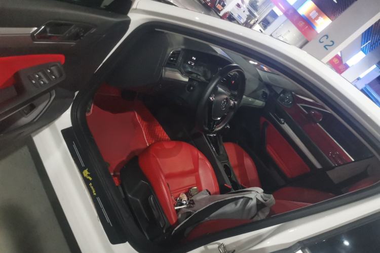 Used Volkswagen Lamando 2019 230TSI DSG Vision Edition China VI Standard
