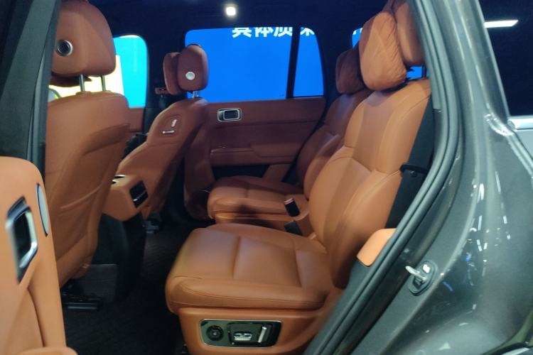 Used Li Auto L8 2023 Pro Model
