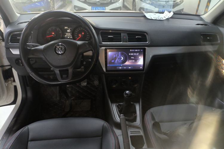 Used Volkswagen Lavida 2015 1.6L Manual Fashion Edition
