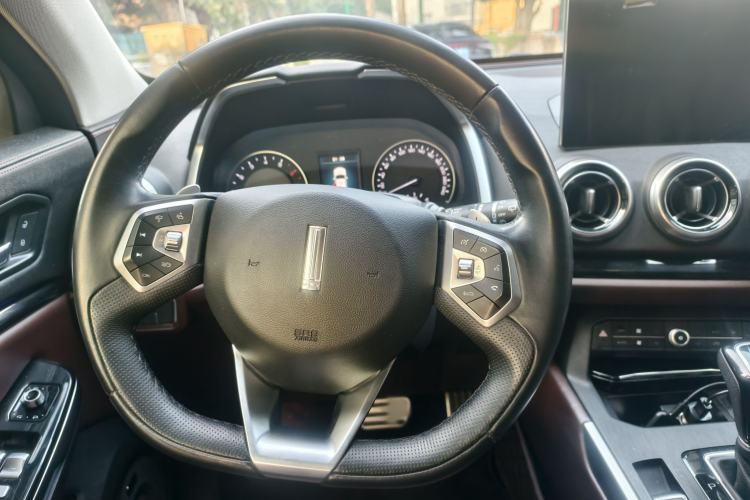 Used Wey VV5 2017 2.0T Ultra-Luxury Version
