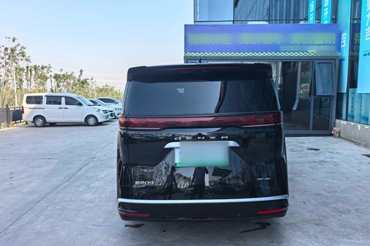 Used Denza D9 2022 DM-i 970 Four-Wheel Drive Flagship Model
