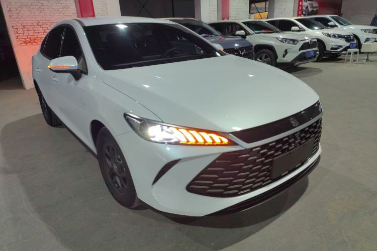 Used BYD Qin PLUS 2025 DM-i Smart Drive 55KM Leading Model
