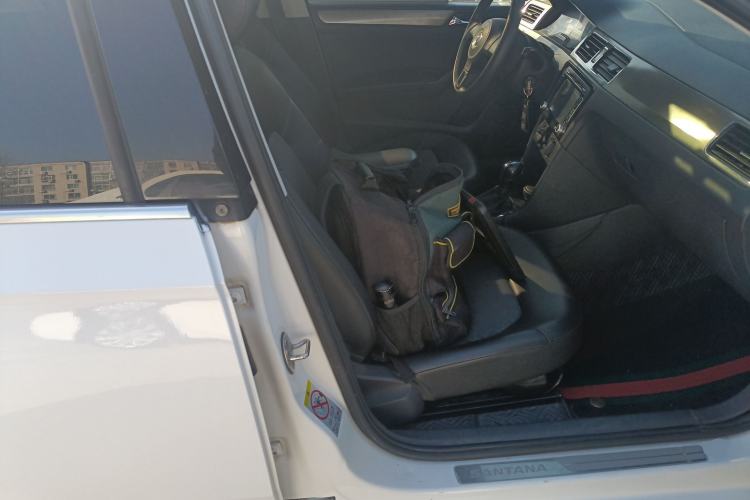 Used Volkswagen Santana 2015 1.6L Automatic Comfort Edition
