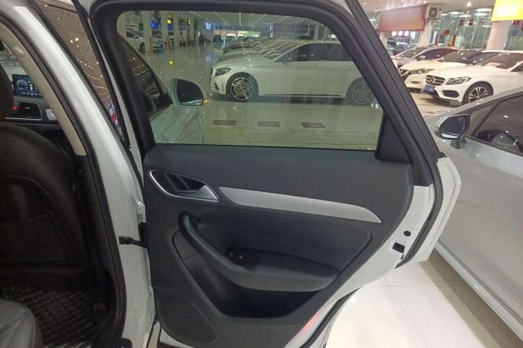 Used Audi Q3 2017 35 TFSI Fashion Model
