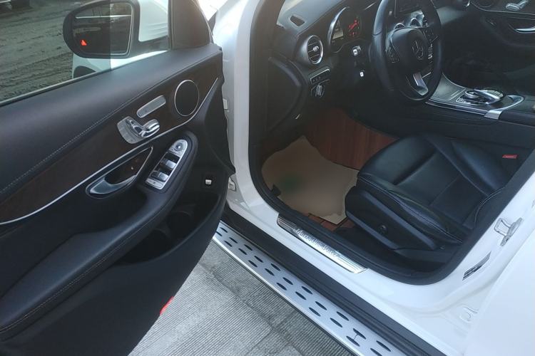 Used Mercedes-Benz GLC 2016 GLC 300 4MATIC Dynamic Model