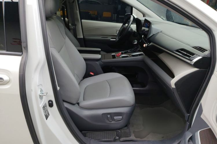 Used Toyota Granvia 2023 2.5L Hybrid Prestige PLUS Edition