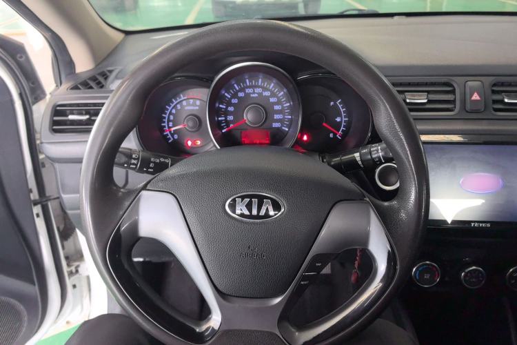 Used Kia K2 2015 Sedan 1.4L MT GLS
