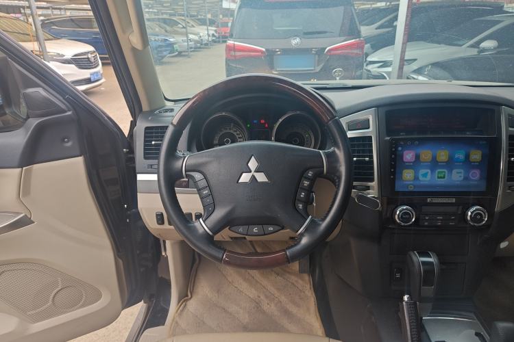 Used Mitsubishi Pajero (Parallel Import) 2019 V97 3.8L 5-Door GLS Middle East Edition
