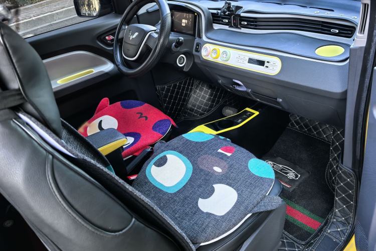 Used Wuling Hongguang MINIEV 2021 Macaron Premium Model – Lithium Iron Phosphate
