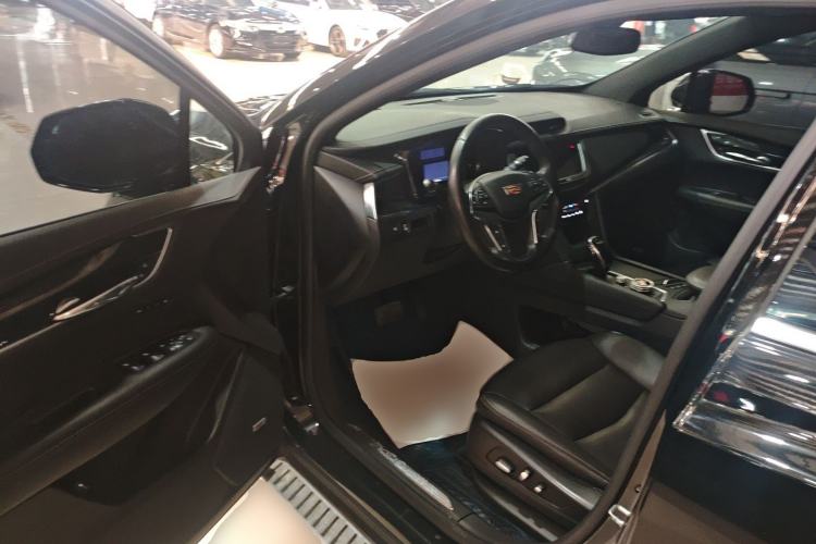 Used Cadillac XT5 2022 2.0T Two-Wheel Drive Luxury Version
