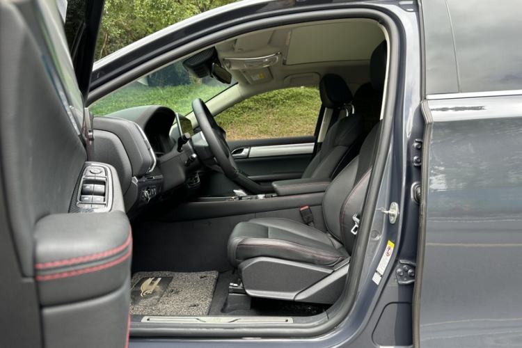 Used BYD Tang New Energy 2018 DM 2.0T All-Wheel Drive Smart Connectivity Luxury Model 7 Seats China V Emission Standard
