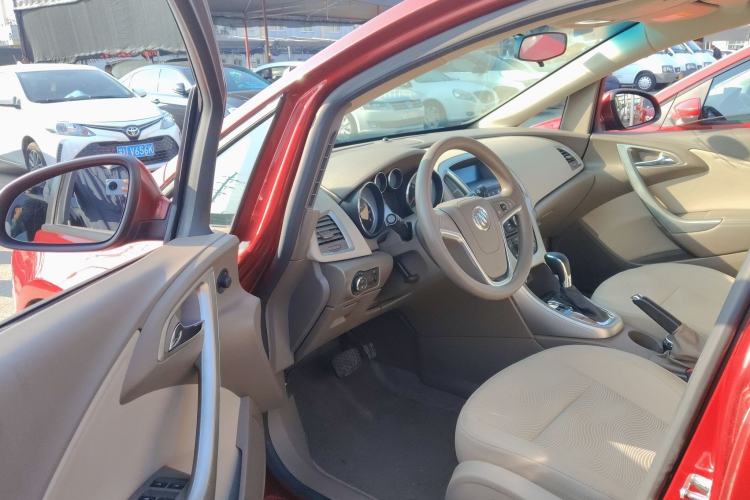 Used Buick GT 2013 GT 1.6L Automatic Fashion Edition
