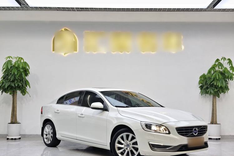 Used Volvo S60 2017 S60L T4 Smart Range Edition
