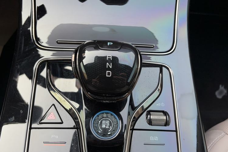 Used BYD Han 2024 EV Glory Edition 605KM Front-Wheel-Drive Premium Model
