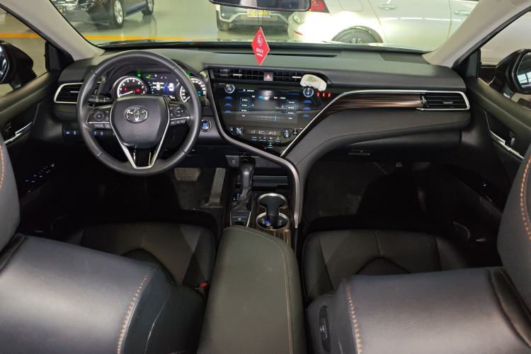 Used Toyota Camry 2019 Revised Version 2.0G Luxury Edition
