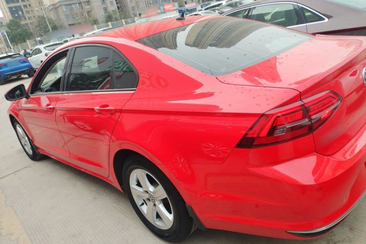 Used Volkswagen Lamando 2019 230TSI DSG Vision Edition China VI Standard
