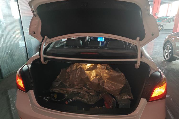 Used Hyundai Mistra 2014 1.8L Automatic Smart GLS
