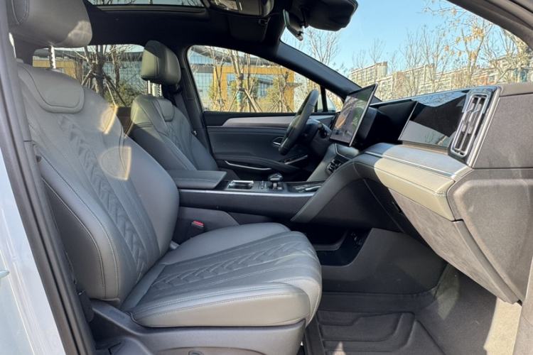 Used BYD Song L DM-i 2025 Intelligent Driving Version 112 km Beyond-Range Type
