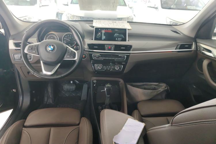 Used BMW X1 2016 xDrive20Li Luxury Model
