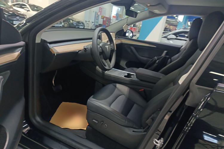 Used Tesla Model Y 2022 Rear-Wheel-Drive Version