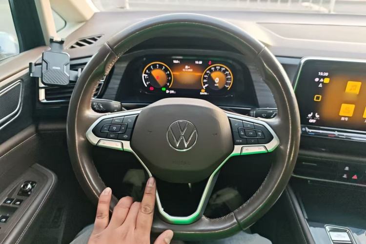 Used Volkswagen Viloran 2022 380TSI Luxury Edition