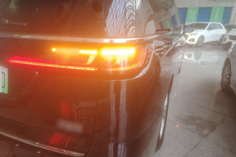 Used VOYAH Dream 2024 PHEV Extended-Range Premium Edition
