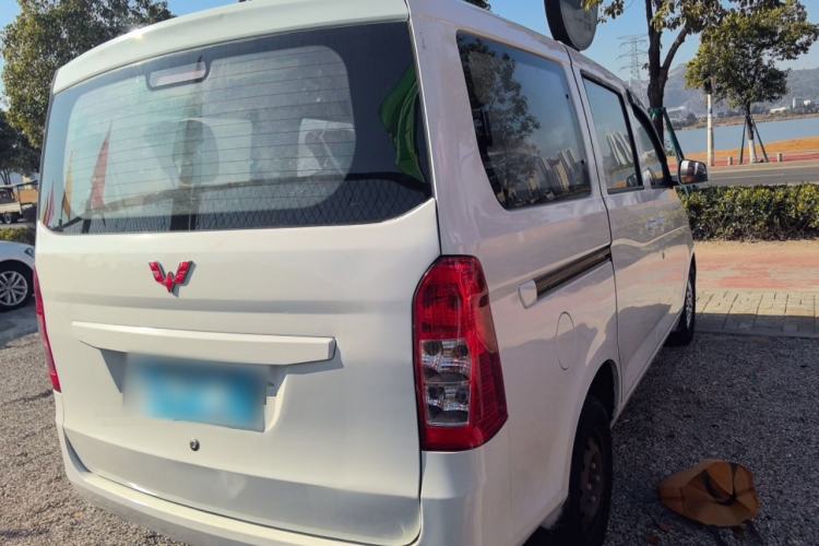 Used Wuling Rongguang V 2016 1.5L Standard Version