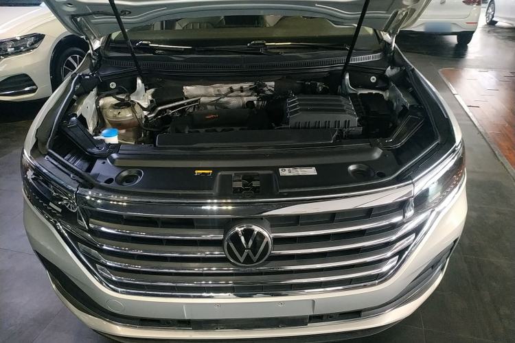 Used Volkswagen Viloran 2024 330TSI Luxury Edition
