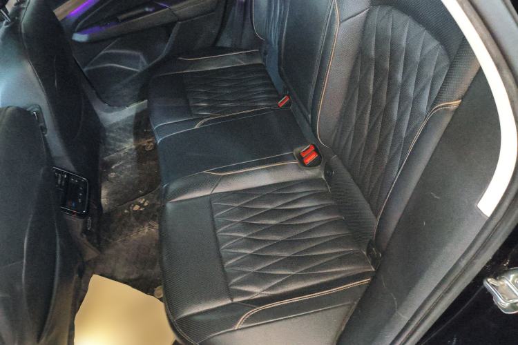 Used Volkswagen Passat 2019 330TSI Luxury Edition China VI Standard
