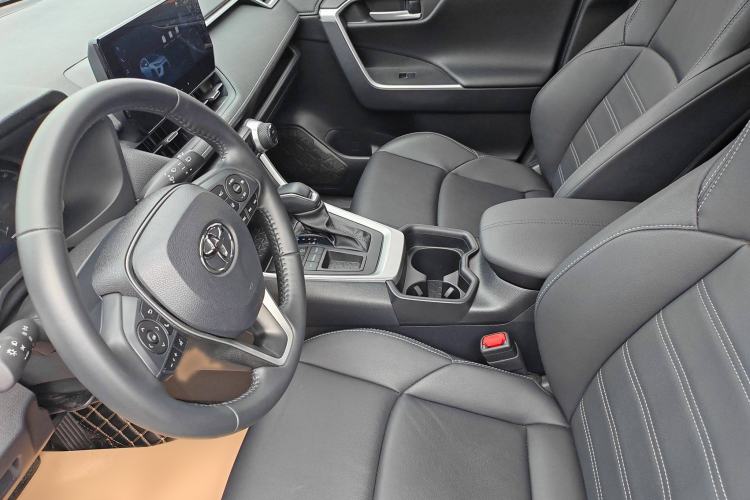 Used Toyota Wildlander 2023 2.0L CVT Two-Wheel Drive Luxury PLUS Edition
