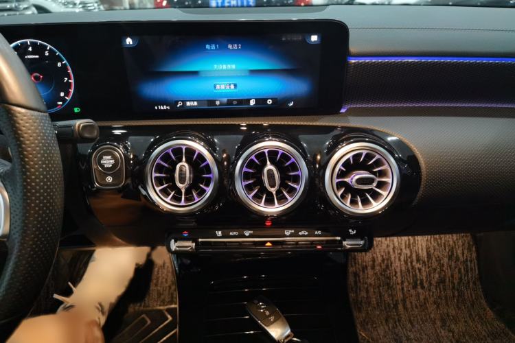 Used Mercedes-Benz A-Class 2021 A 200 L Sport Sedan Fashion Model
