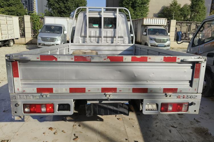 Used Jinbei Gold Card S6 2023 1.6L Manual Double-Cab Standard Version with 3.0-Meter Cargo Bed SWD16MS