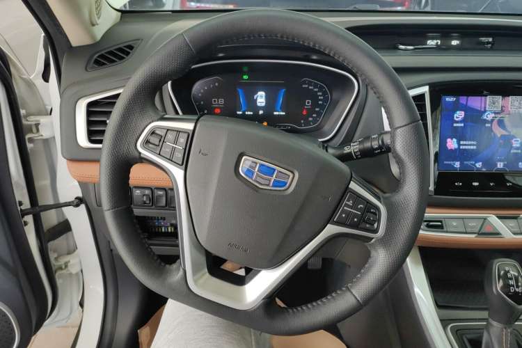 Used Geely Auto Vision X6 2018 1.4T CVT 4G Connected Luxury Version
