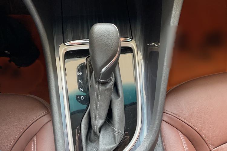 Used Buick GL6 2019 18T 6-Seater Connected Luxury Version China VI Standard
