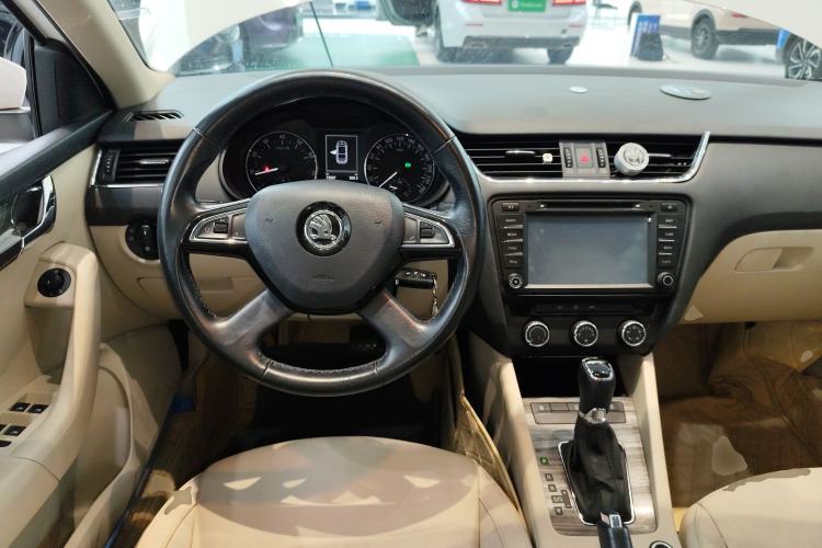 Used Skoda Octavia 2015 1.6L Automatic Yijun Edition
