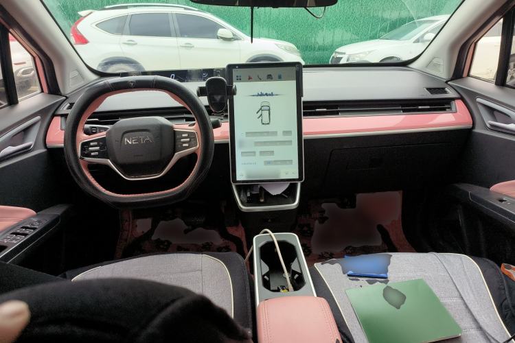 Used NETA V 2022 Chao 400 Lite Pink Custom Edition
