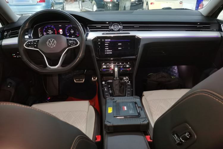 Used Volkswagen Magotan 2023 2 Million Units Commemorative Edition 330TSI DSG Luxury Version
