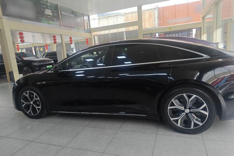 Used Hima Luxeed S7 2025 855 km Max
