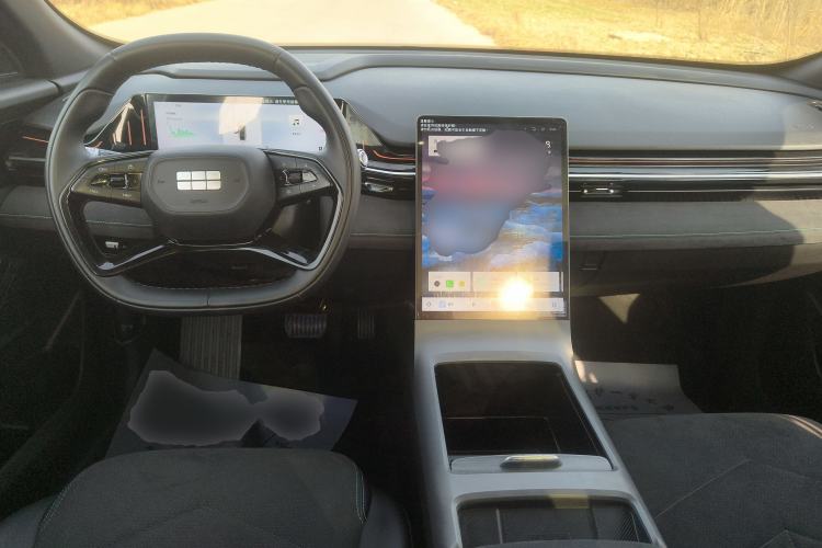 Used  L6 2024 125km Creative Edition
