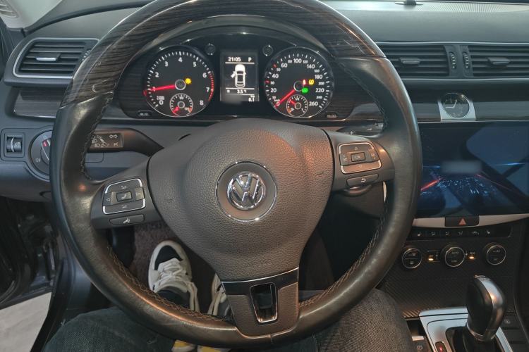 Used Volkswagen Magotan 2013 2.0 TSI Prestige Model
