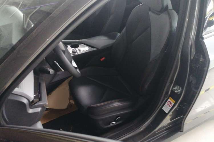 Used Changan UNI-V 2022 1.5T Prestige Version