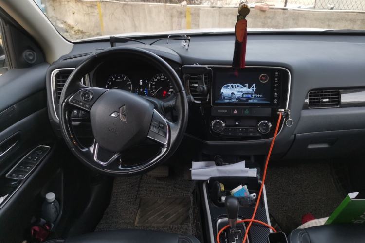 Used Mitsubishi Outlander 2019 2.0L Two-Wheel Drive Comfort Edition 5 Seats China V Standard