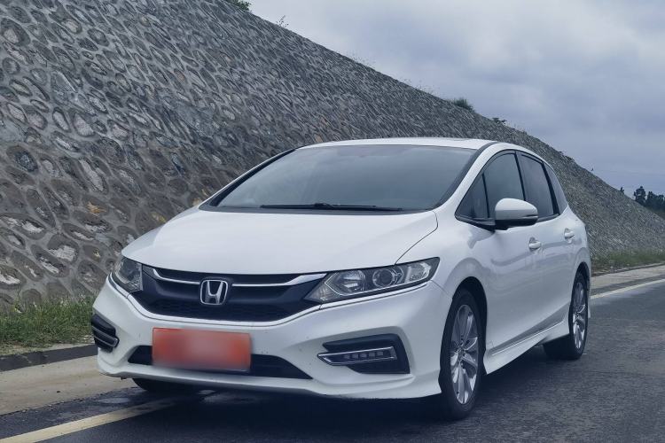 Used Honda Jade 2017 1.8L automatic Comfort version 5 seats
