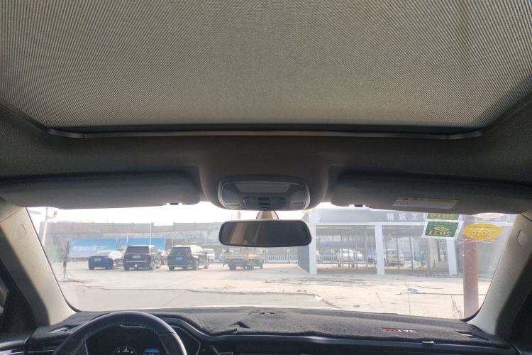 Used Zotye T700 2017 1.8T Dual-Clutch Luxury Model
