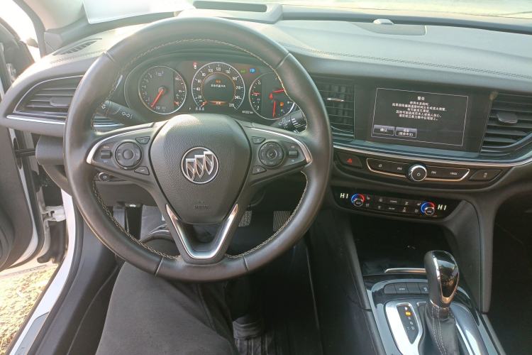 Used Buick Regal 2017 28T Luxury Edition
