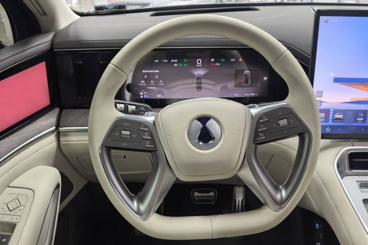 Used Denza N9 2025 Flagship Model
